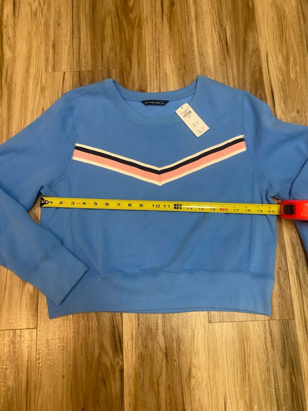 ABERCROMBIE & FITCH NWT CHEVRON STRIPE RETRO SWEATHIRT CREWNECK BLUE SZ LARGE - Picture 9 of 12